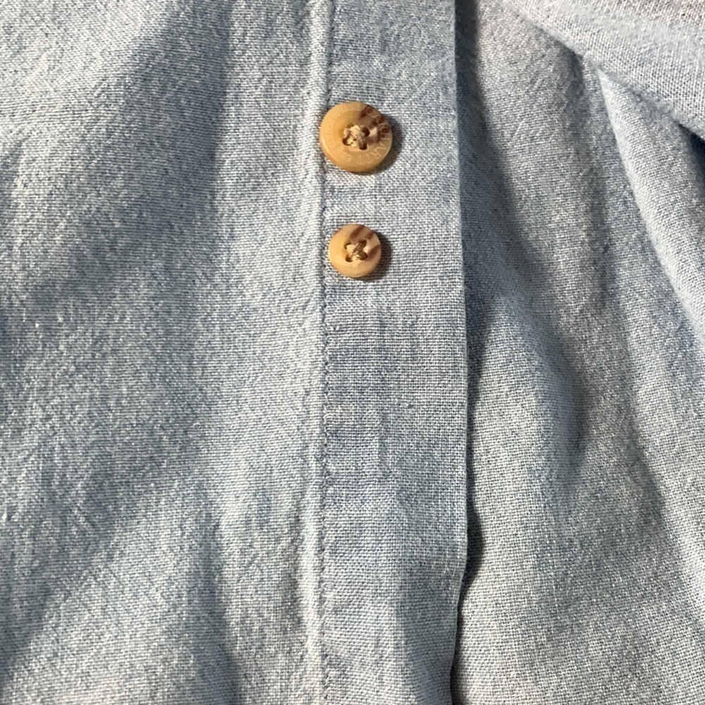 Men’s Carhartt blue, short sleeve, button up shirt. Pockets on chest. Size L. - Picture 5 of 8